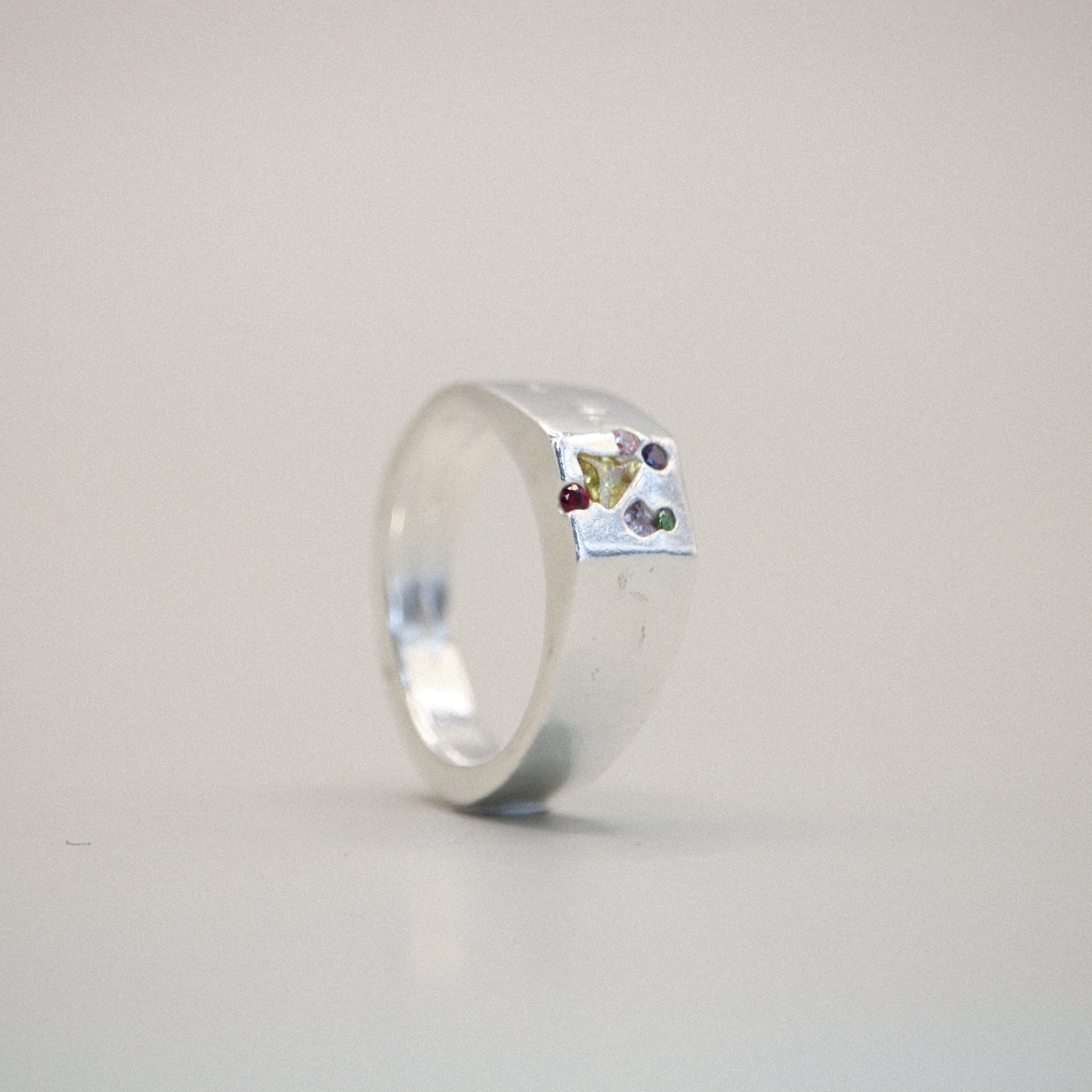 Iris - Cuadra Signet Ring