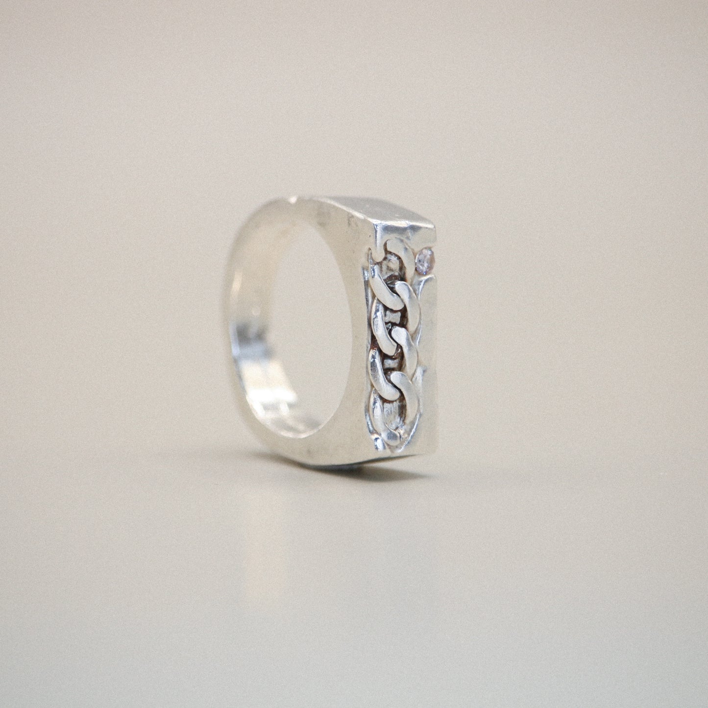 Glint Ring
