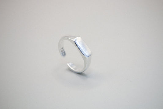 Essential Signet
