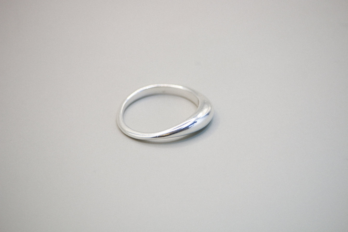 Luma Ring with Sapphire